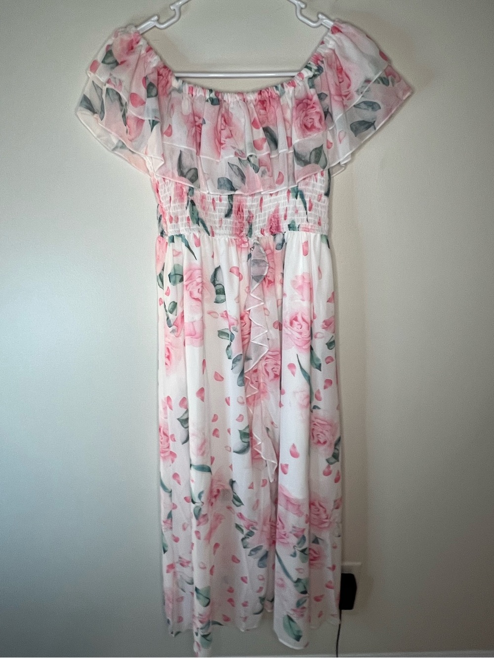 Floral Off-Shoulder Maxi Dress in White and Pink